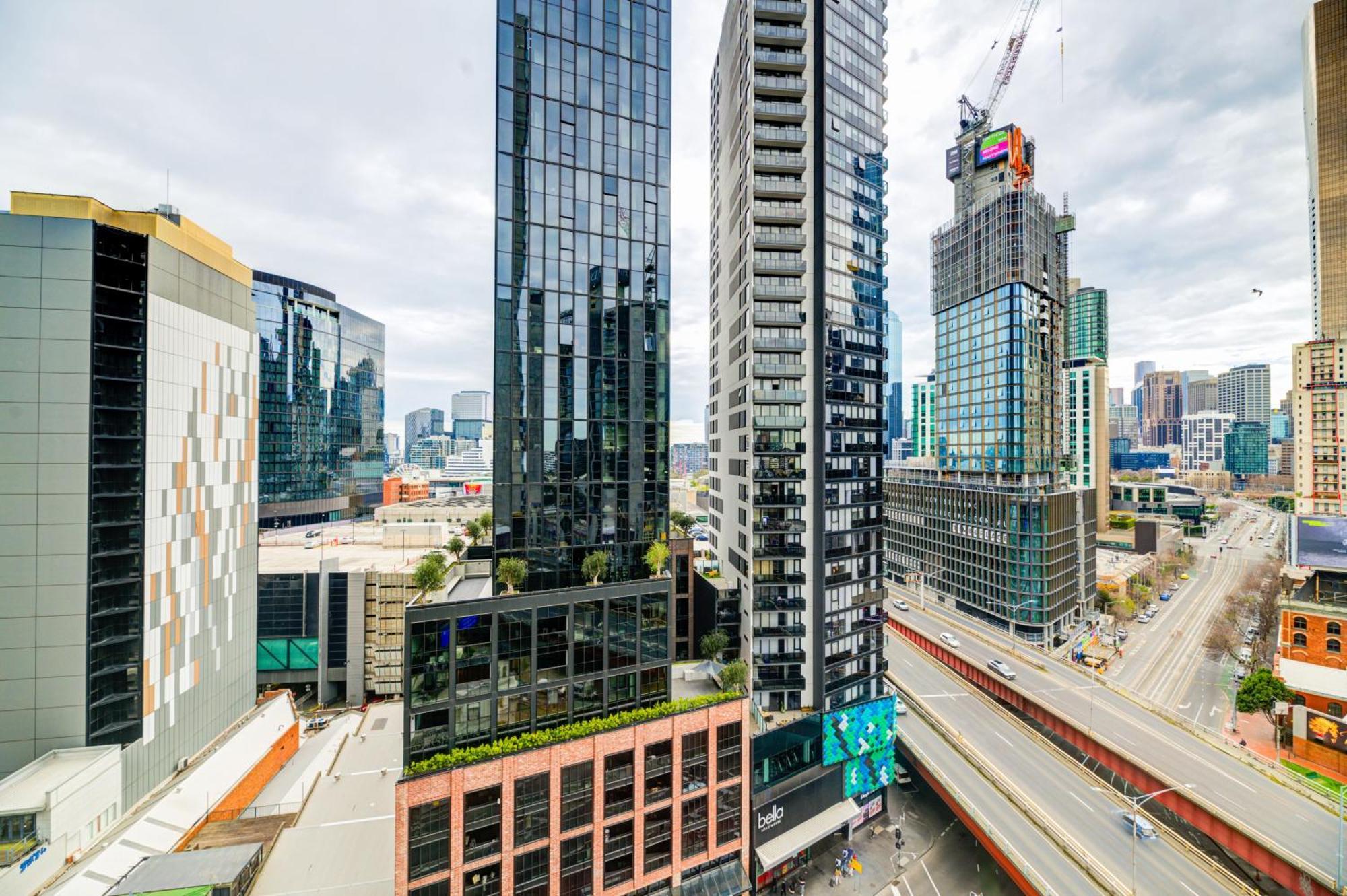 Mega Style Apartments Mainpoint Melbourne Rum bild